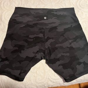 LULULEMON ALIGN HIGH-RISE SHORT 8"